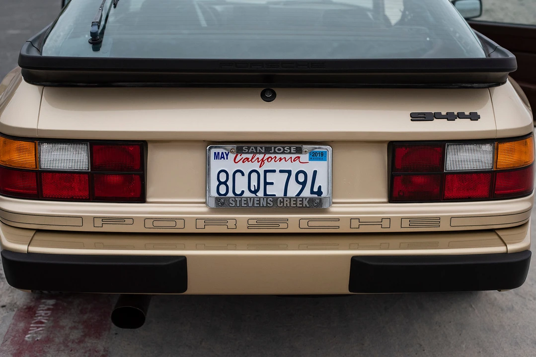 1984 Porsche 944 - Image 17 of 31