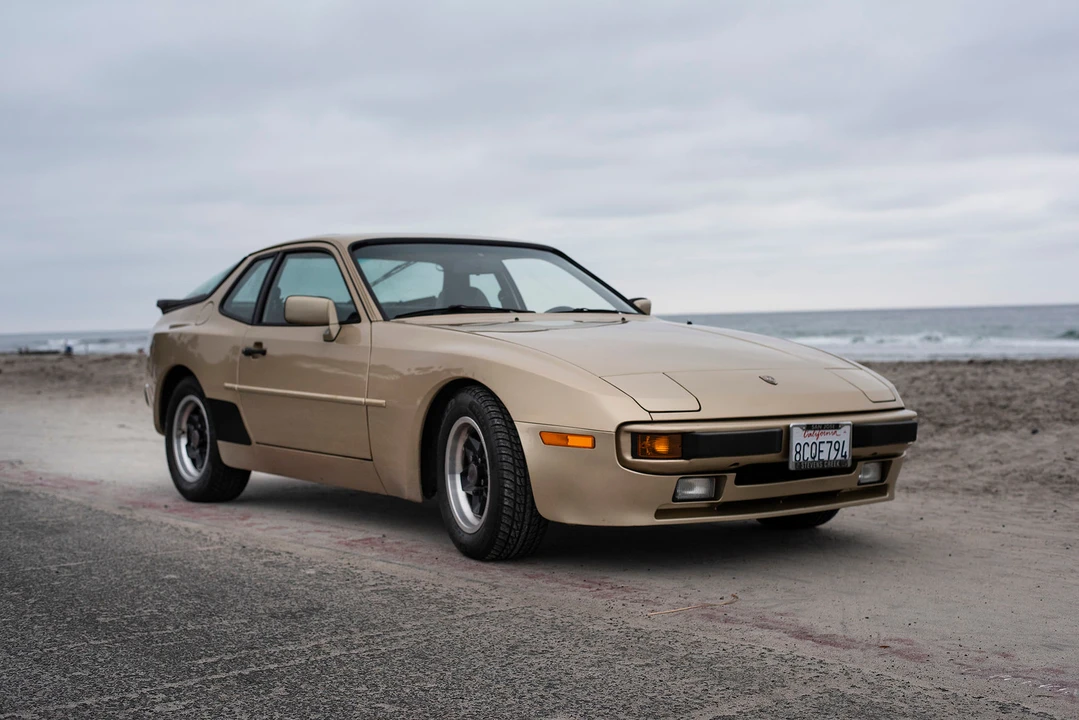 1984 Porsche 944 - Image 14 of 31