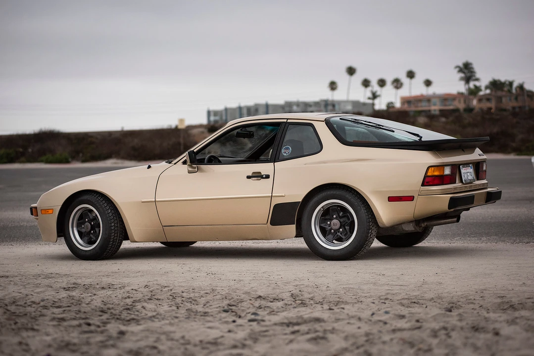 1984 Porsche 944 - Image 6 of 31