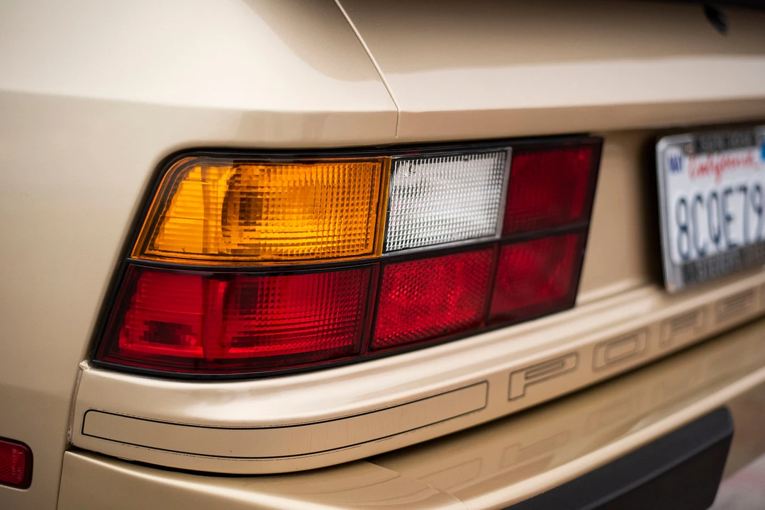 1984 Porsche 944 - Image 29 of 31