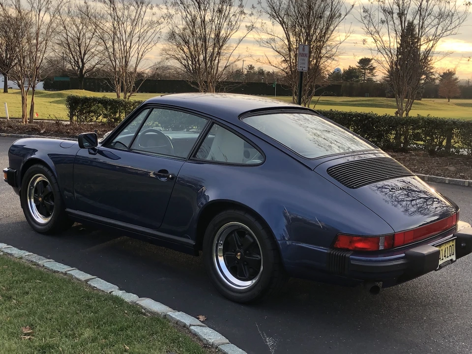 1988 Porsche 911 Carrera 3.2 - Image 6 of 31