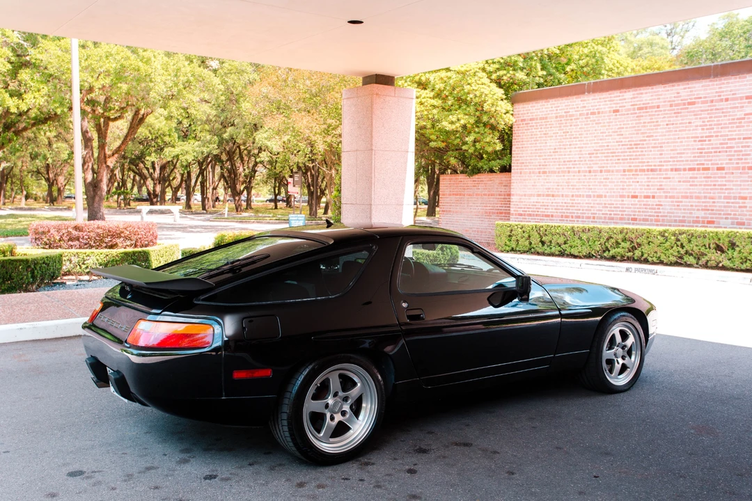 1990 Porsche 928 GT - Image 13 of 31