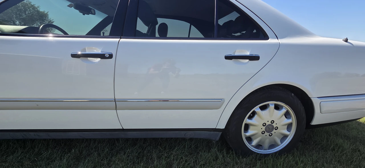1996 Mercedes-Benz W124 E-Class - Image 16 of 31
