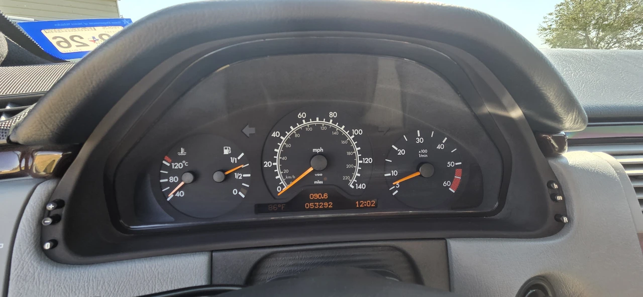 1996 Mercedes-Benz W124 E-Class - Image 24 of 31