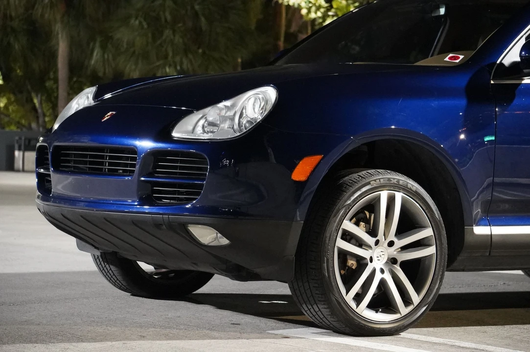 2004 Porsche 955/957 Cayenne S - Image 2 of 15