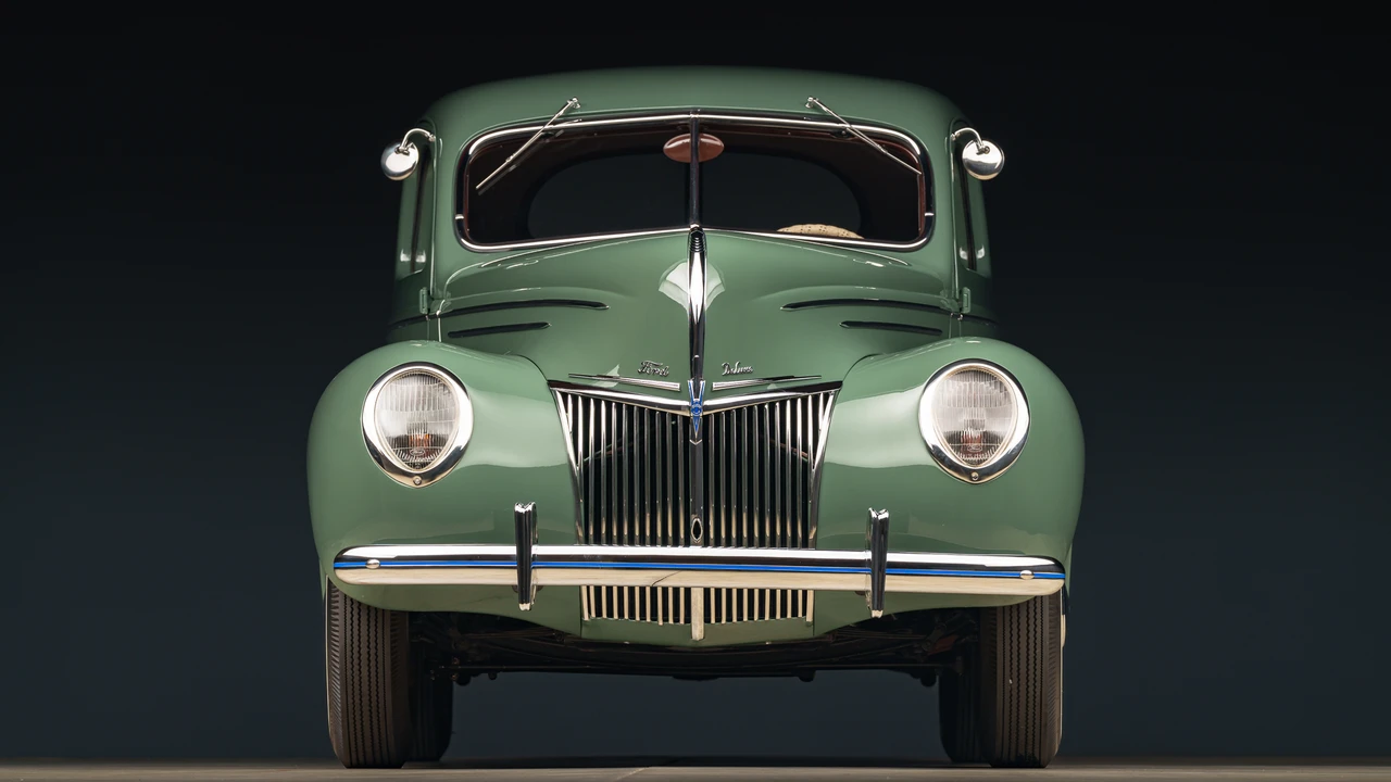 1939 Ford Standard & Deluxe & Super Deluxe - Image 11 of 31