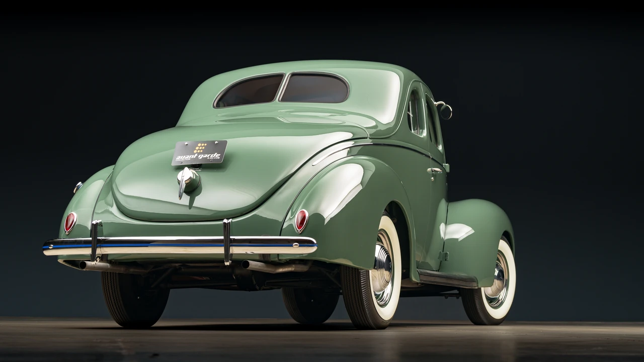 1939 Ford Standard & Deluxe & Super Deluxe - Image 14 of 31