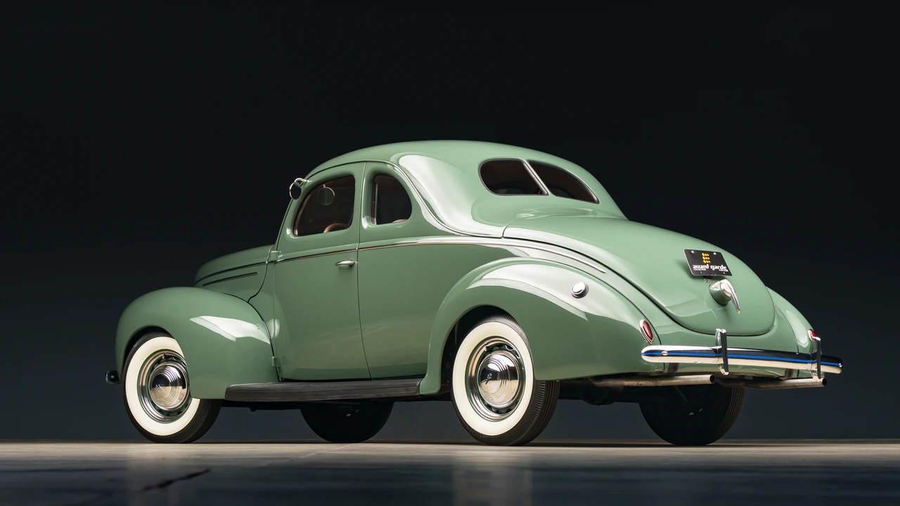 1939 Ford Standard & Deluxe & Super Deluxe - Image 17 of 31