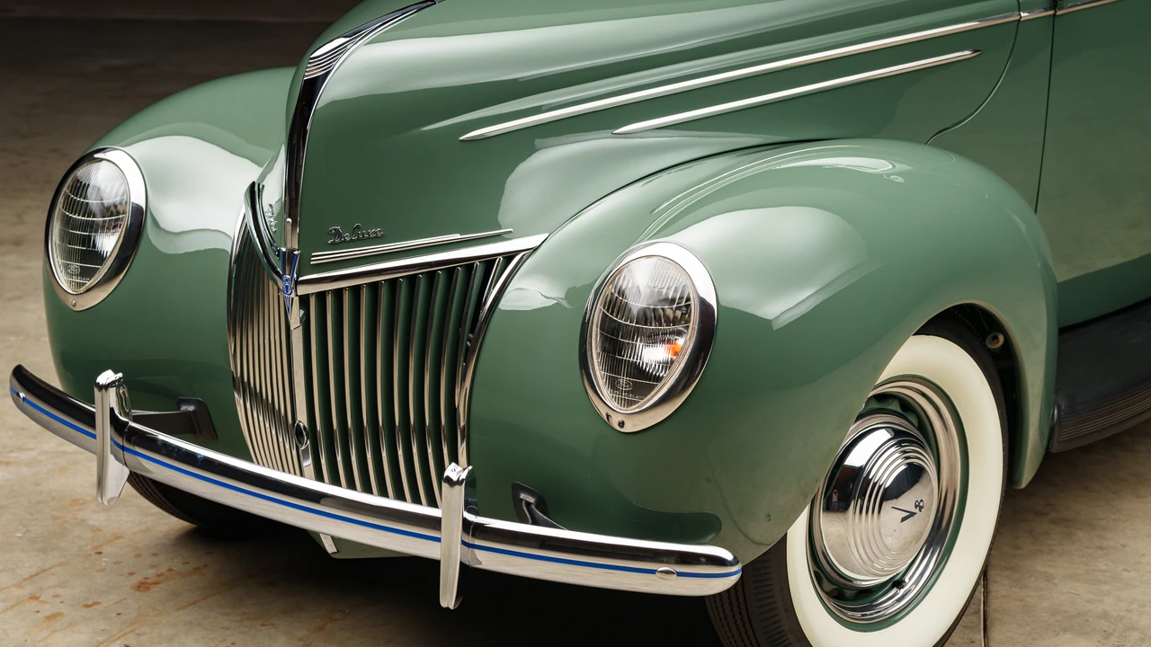 1939 Ford Standard & Deluxe & Super Deluxe - Image 28 of 31