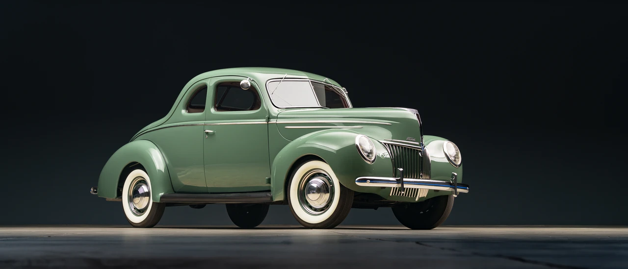 1939 Ford Standard & Deluxe & Super Deluxe - Image 4 of 31
