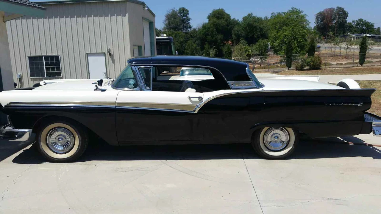 1957 Ford Fairlane 2nd Gen - Image 11 of 31