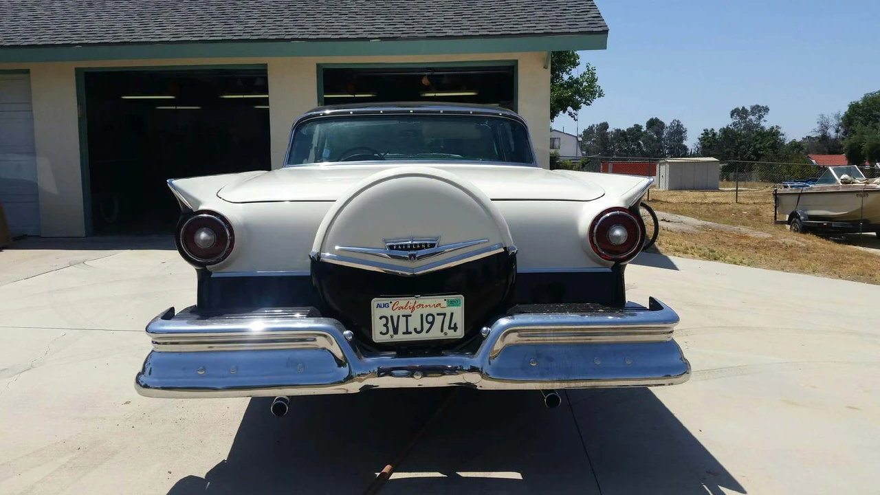 1957 Ford Fairlane 2nd Gen - Image 13 of 31