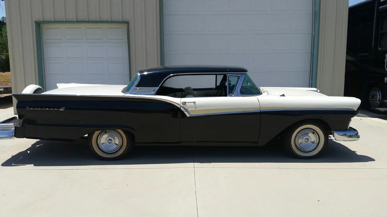 1957 Ford Fairlane 2nd Gen - Image 15 of 31