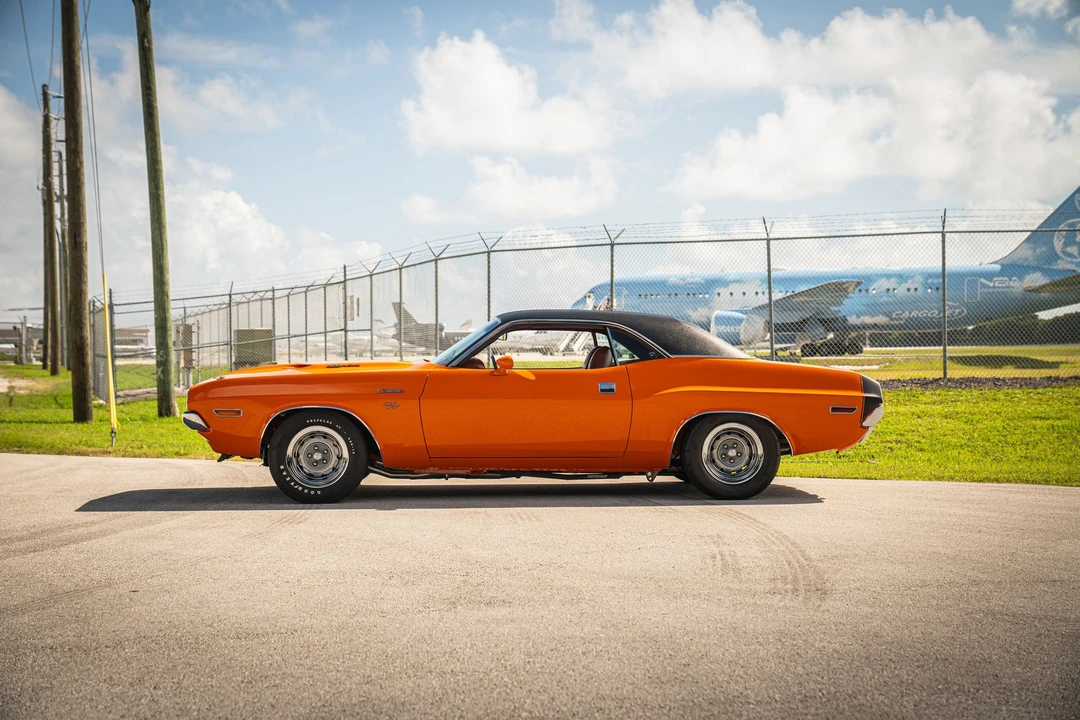 1970 Dodge Challenger Hemi 1st Gen - Image 12 of 31