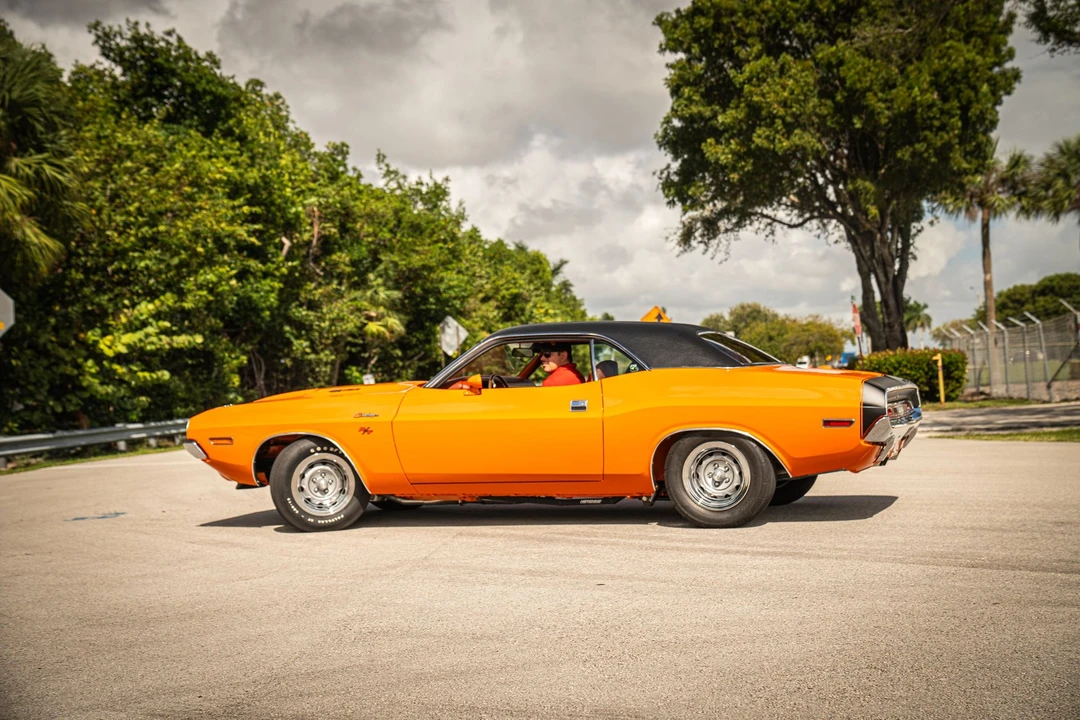 1970 Dodge Challenger Hemi 1st Gen - Image 11 of 31