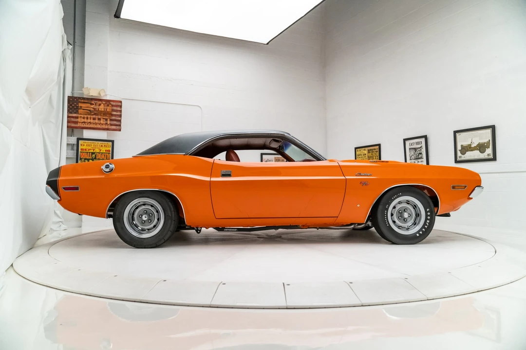 1970 Dodge Challenger Hemi 1st Gen - Image 25 of 31