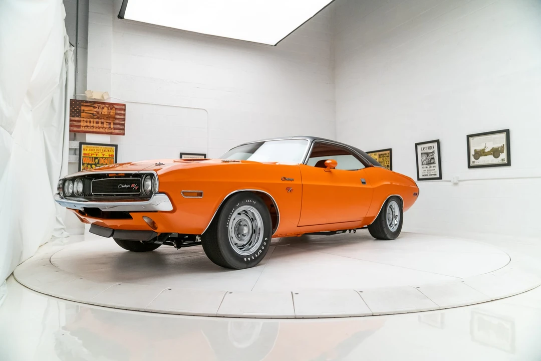 1970 Dodge Challenger Hemi 1st Gen - Image 15 of 31