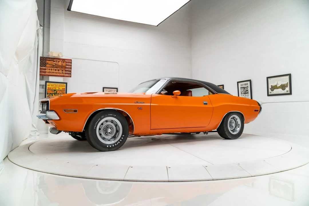 1970 Dodge Challenger Hemi 1st Gen - Image 14 of 31