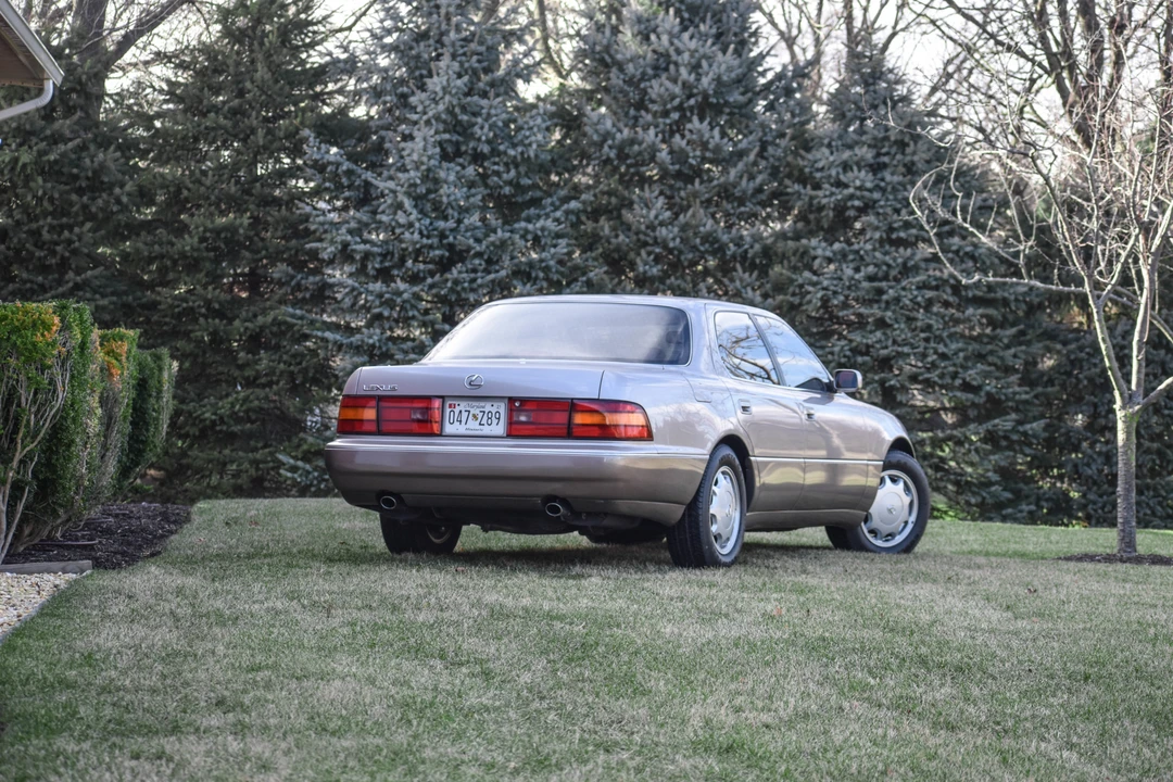 1994 Lexus LS 1st Gen - Image 12 of 31