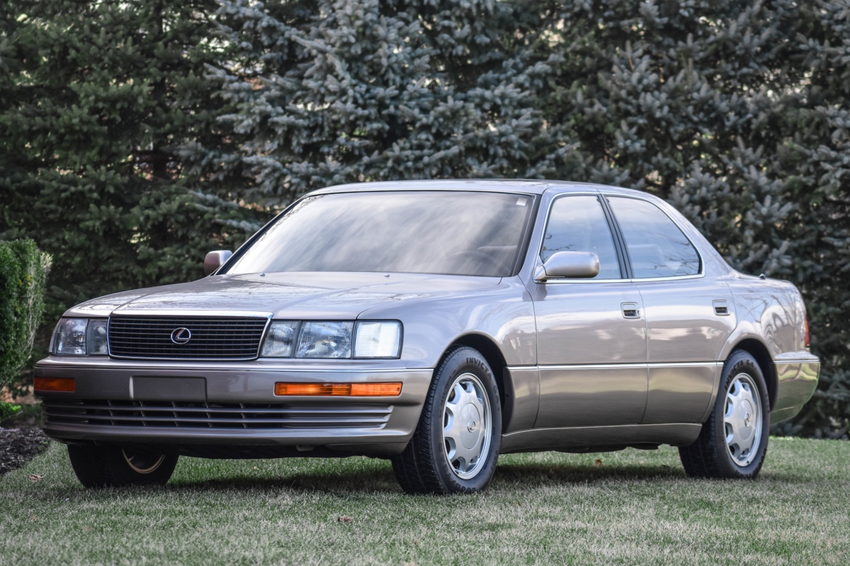 5,400-Mile 1994 Lexus LS400