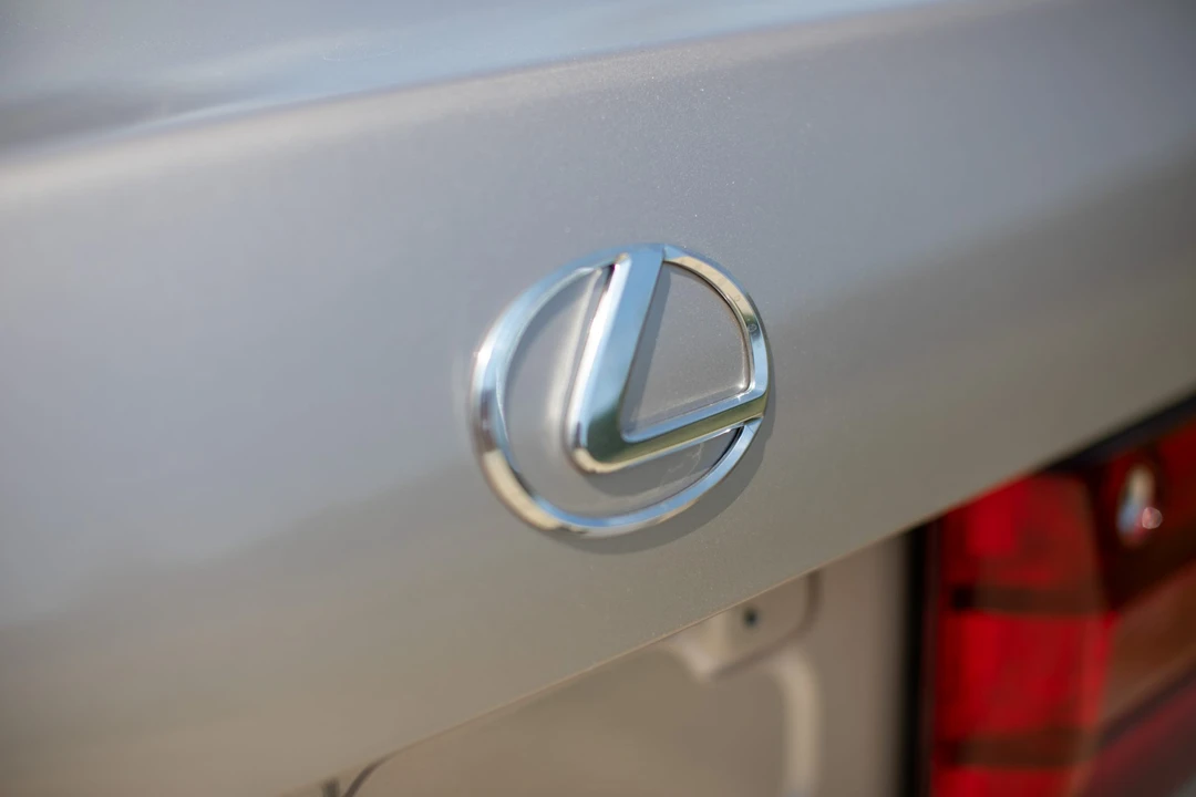 1994 Lexus LS 1st Gen - Image 19 of 31
