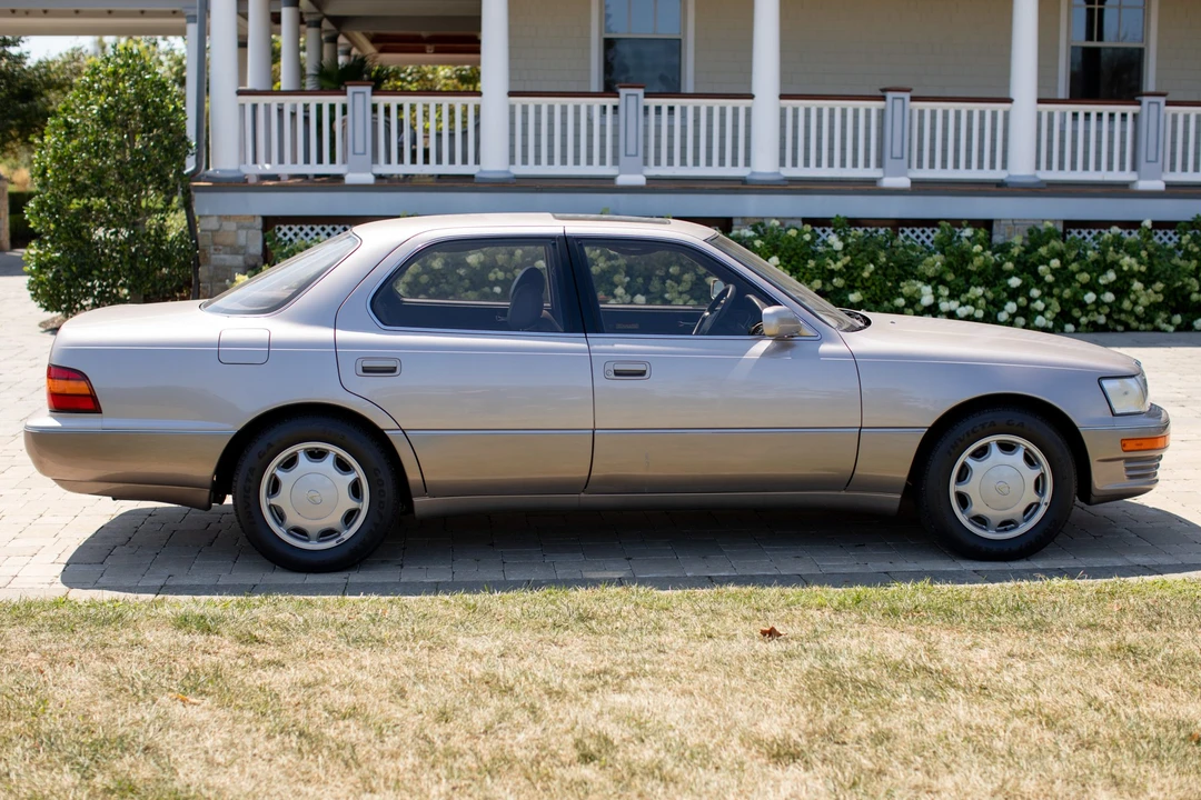 1994 Lexus LS 1st Gen - Image 14 of 31