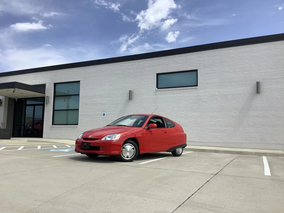 2000 Honda Insight 1st Gen - Image 19 of 31