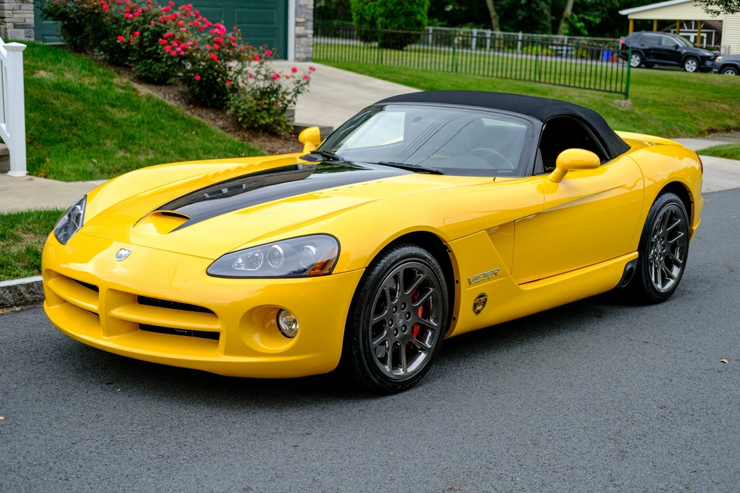 2005 Dodge Viper 3rd Gen - Image 2 of 31