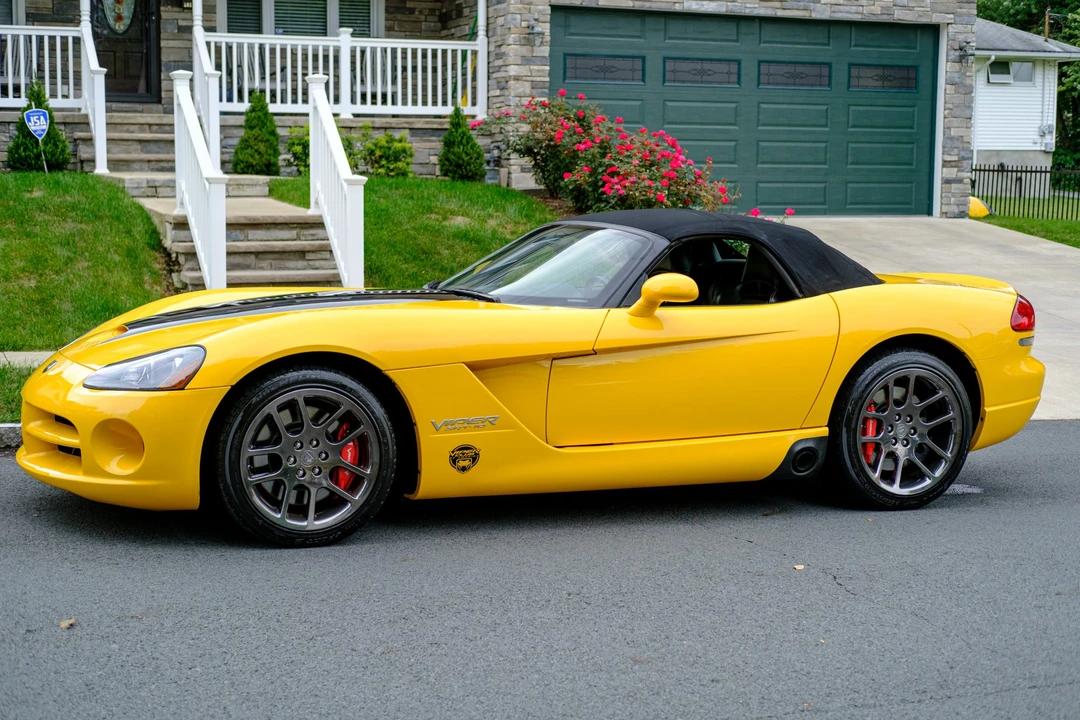 2005 Dodge Viper 3rd Gen - Image 3 of 31