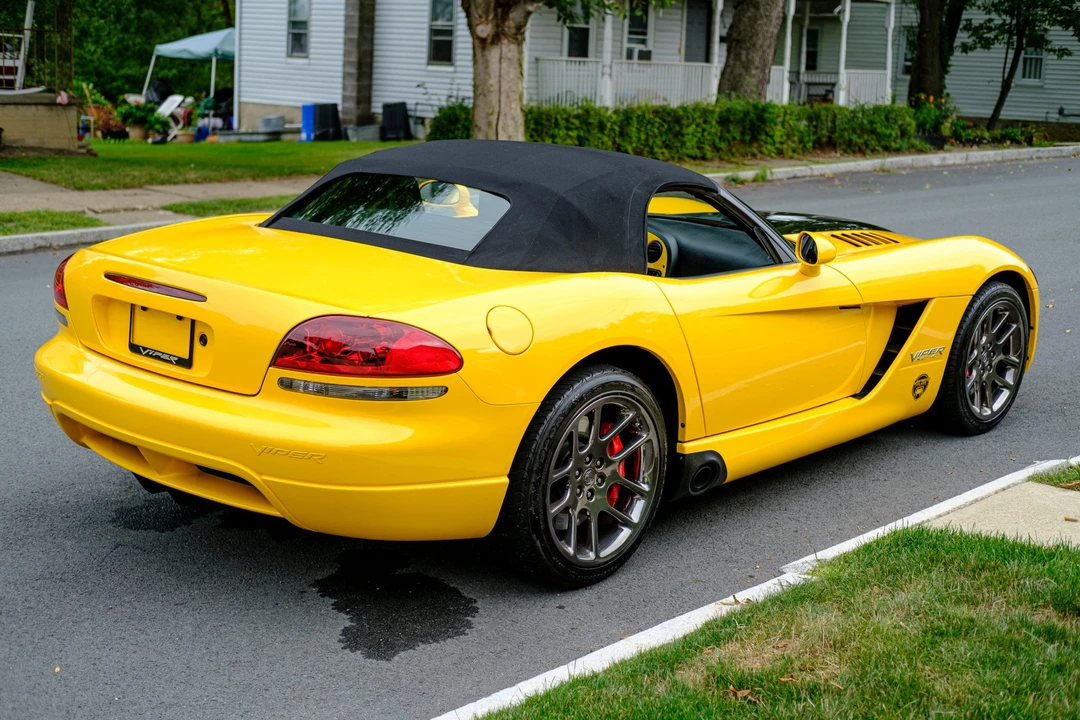 2005 Dodge Viper 3rd Gen - Image 11 of 31