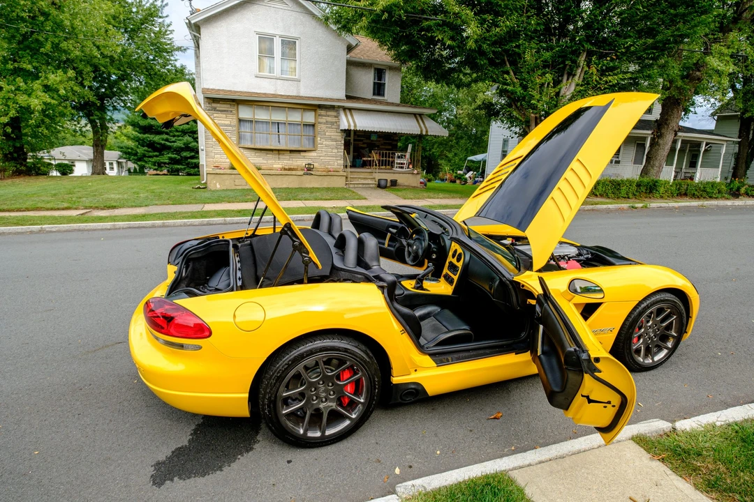 2005 Dodge Viper 3rd Gen - Image 25 of 31