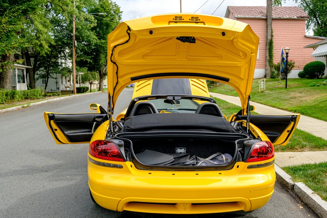2005 Dodge Viper 3rd Gen - Image 27 of 31