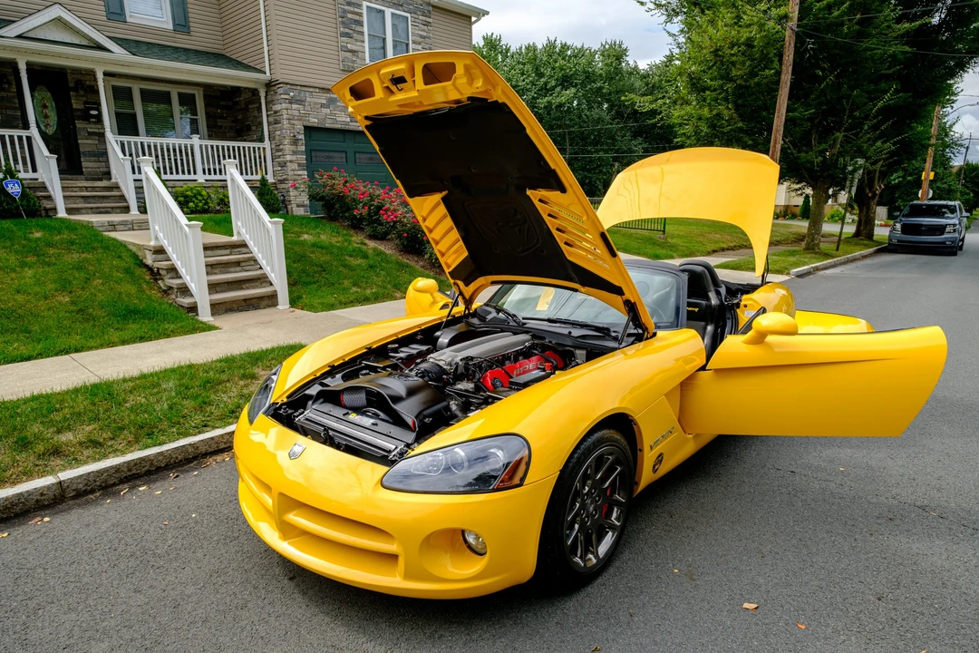 2005 Dodge Viper 3rd Gen - Image 20 of 31