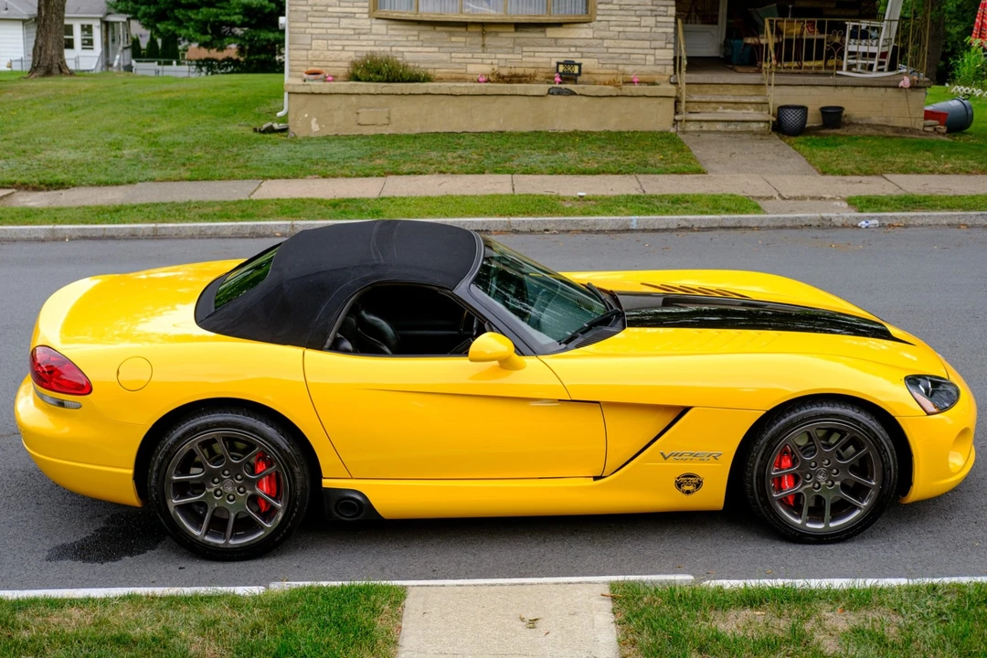 2005 Dodge Viper 3rd Gen - Image 13 of 31