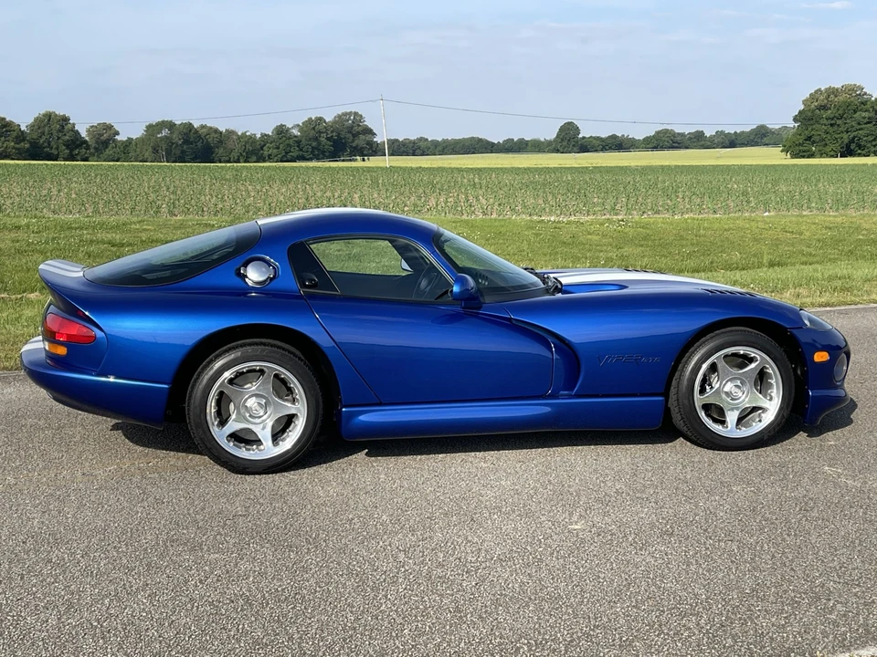 1997 Dodge Viper GTS 2nd Gen - Image 30 of 31