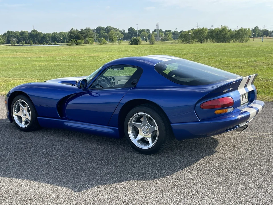 1997 Dodge Viper GTS 2nd Gen - Image 11 of 31