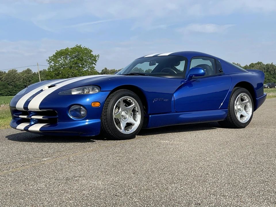 1997 Dodge Viper GTS 2nd Gen - Image 4 of 31