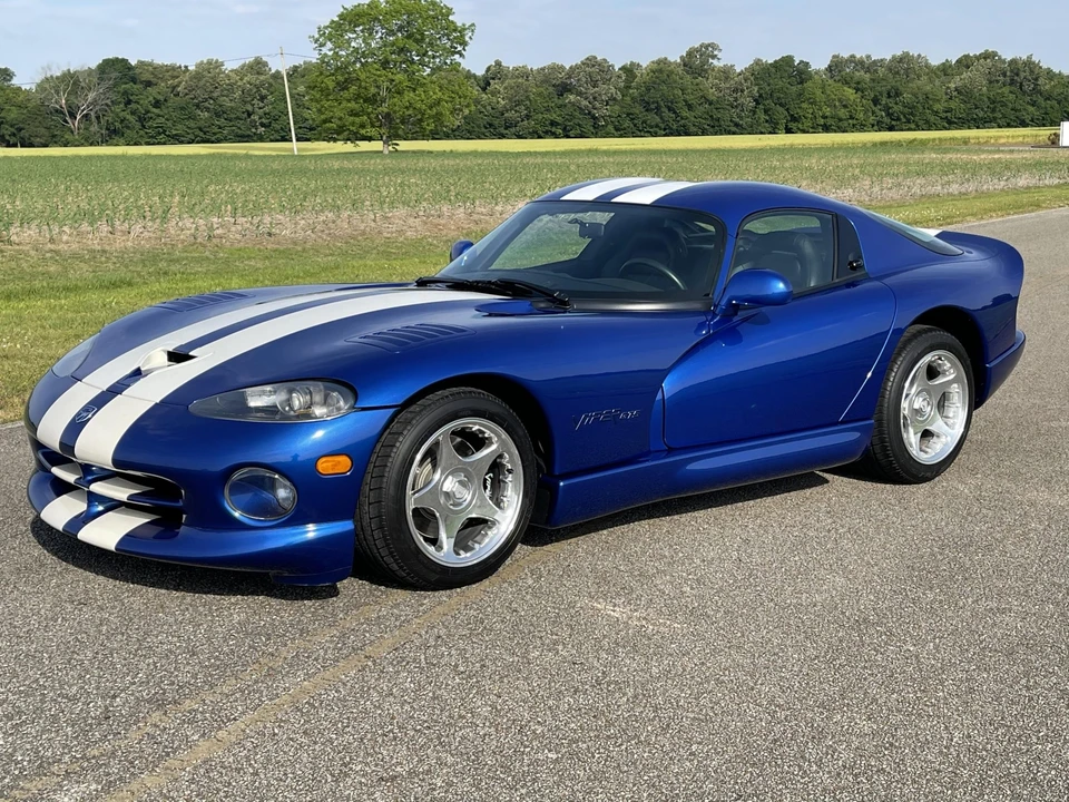1997 Dodge Viper GTS 2nd Gen - Image 5 of 31