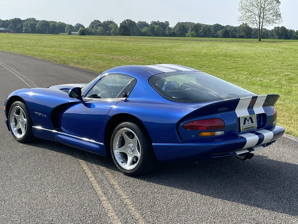 1997 Dodge Viper GTS 2nd Gen - Image 12 of 31