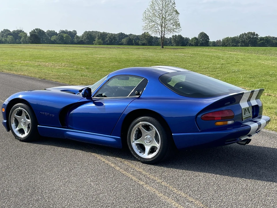 1997 Dodge Viper GTS 2nd Gen - Image 10 of 31