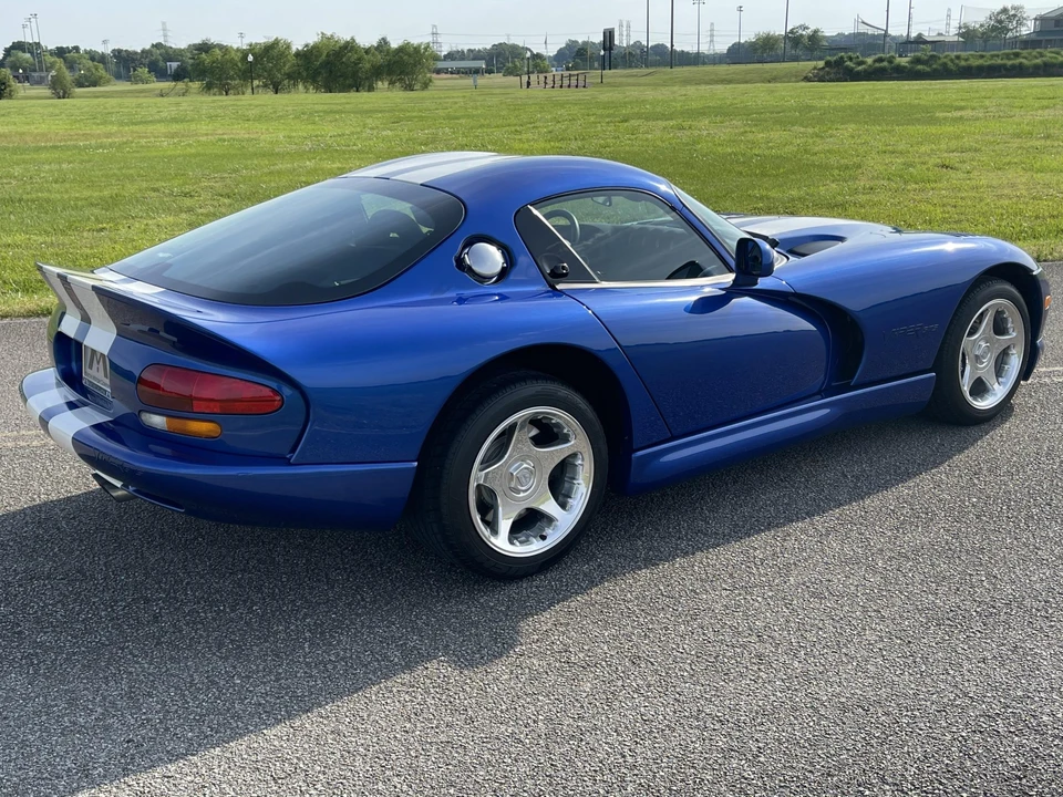 1997 Dodge Viper GTS 2nd Gen - Image 28 of 31