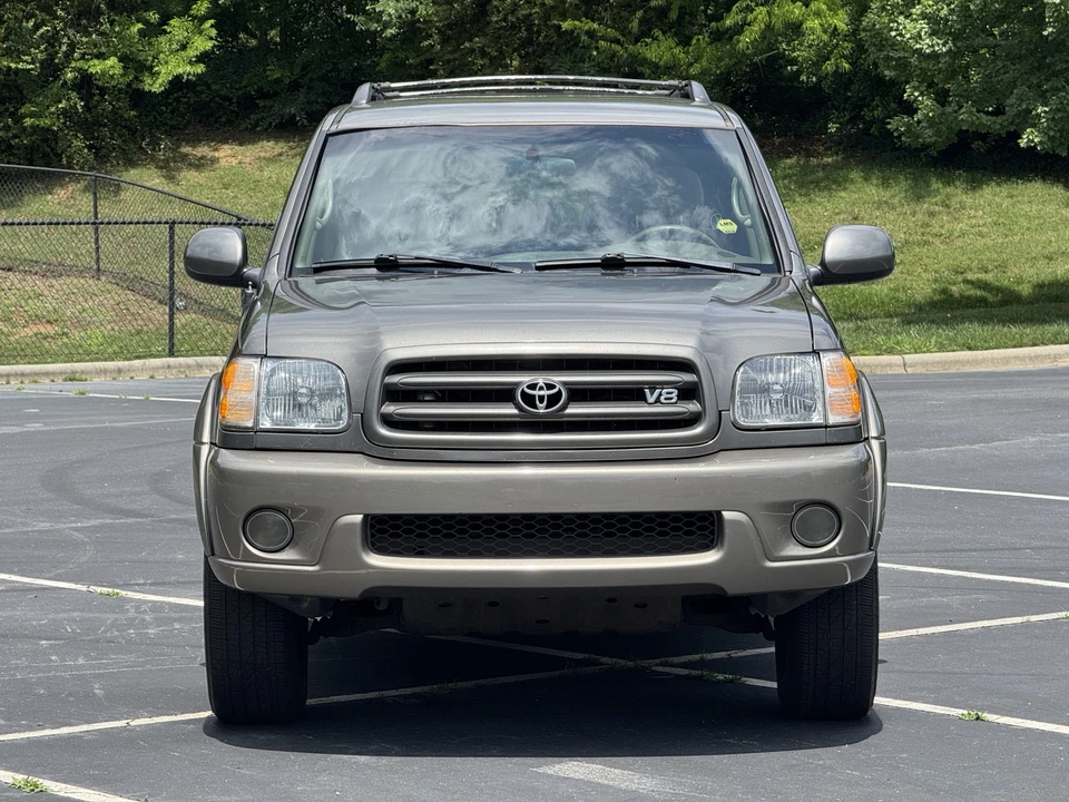 2004 Toyota Sequoia 1st Gen - Image 16 of 31