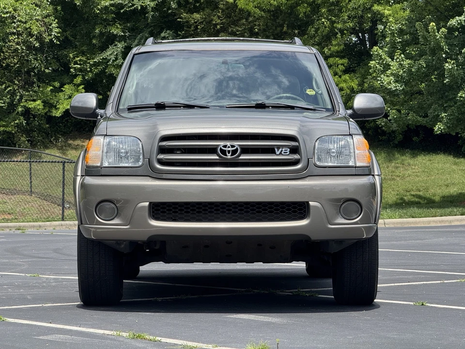 2004 Toyota Sequoia 1st Gen - Image 17 of 31