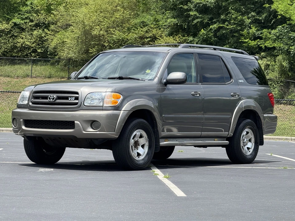 2004 Toyota Sequoia 1st Gen - Image 4 of 31