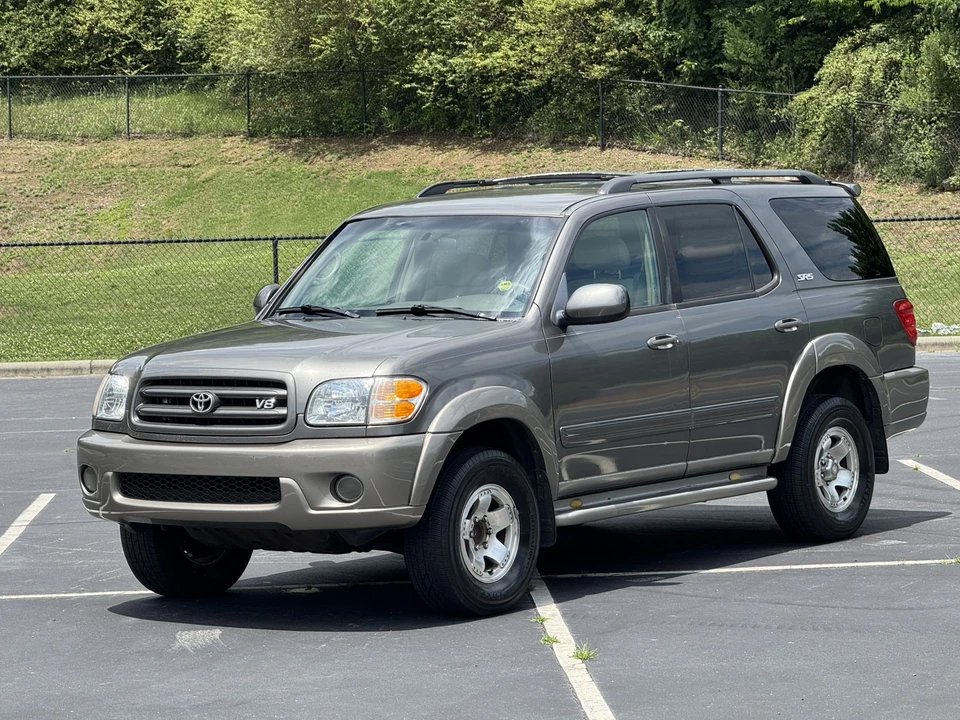 2004 Toyota Sequoia 1st Gen - Image 3 of 31