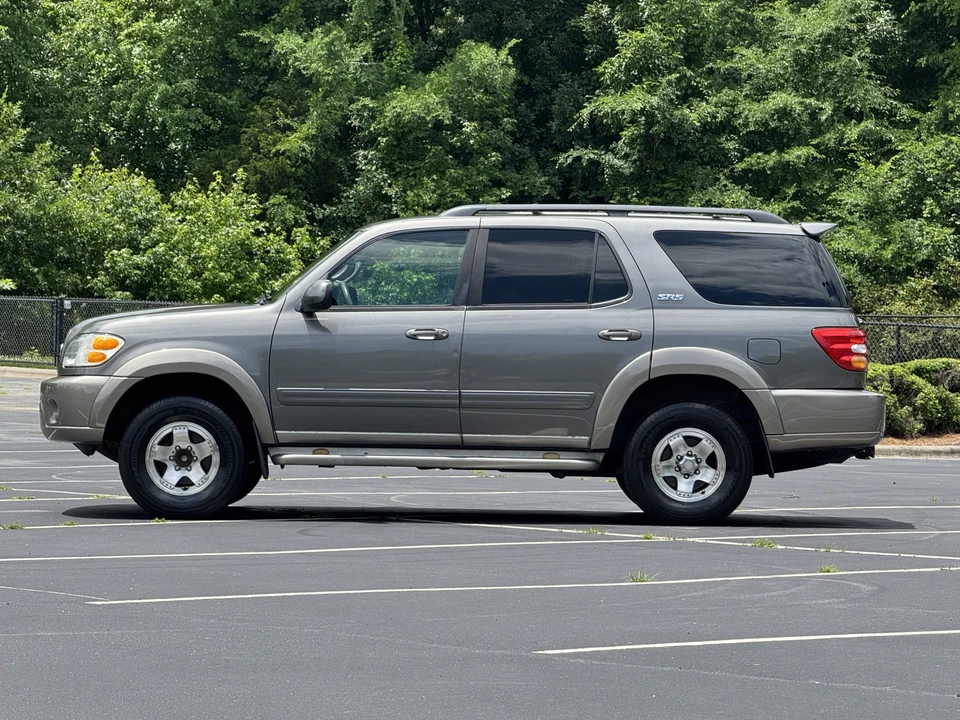 2004 Toyota Sequoia 1st Gen - Image 6 of 31