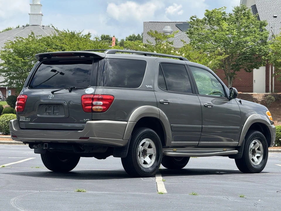 2004 Toyota Sequoia 1st Gen - Image 13 of 31