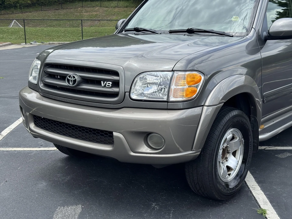 2004 Toyota Sequoia 1st Gen - Image 25 of 31