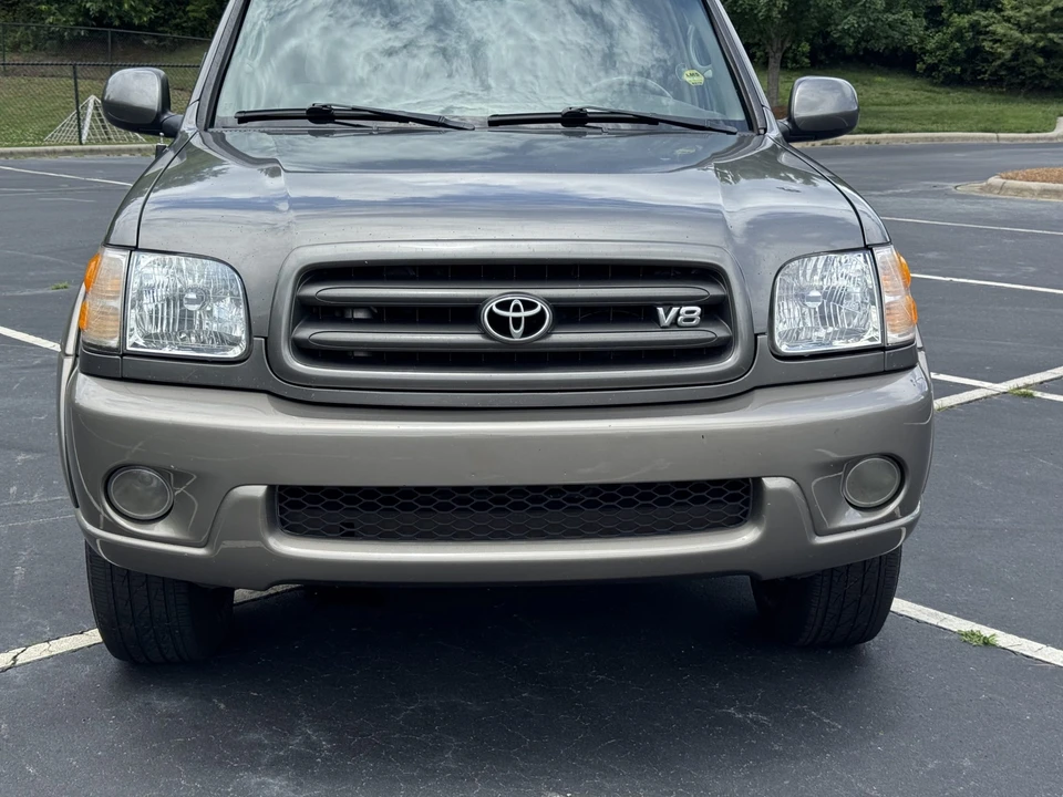 2004 Toyota Sequoia 1st Gen - Image 19 of 31
