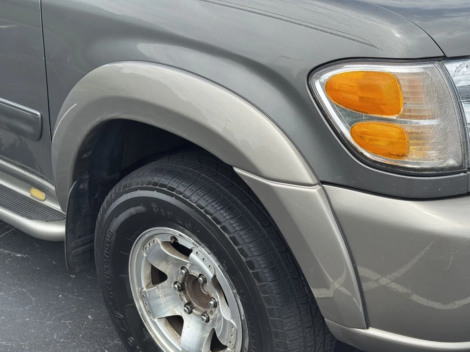 2004 Toyota Sequoia 1st Gen - Image 20 of 31